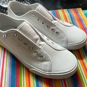 Hurley slip in tennis shoes.